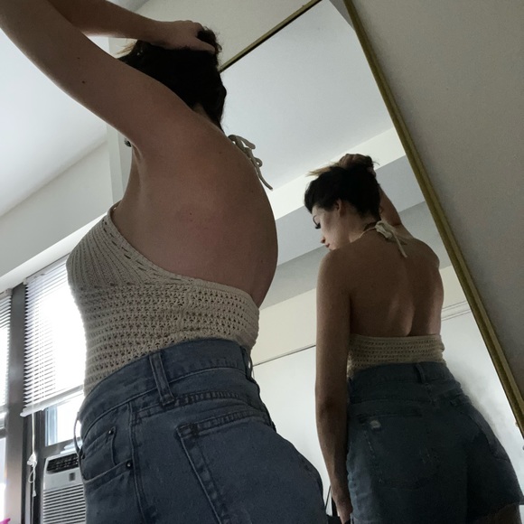 CREAM WHITE CROCHET HALTER TOP - Picture 3 of 7